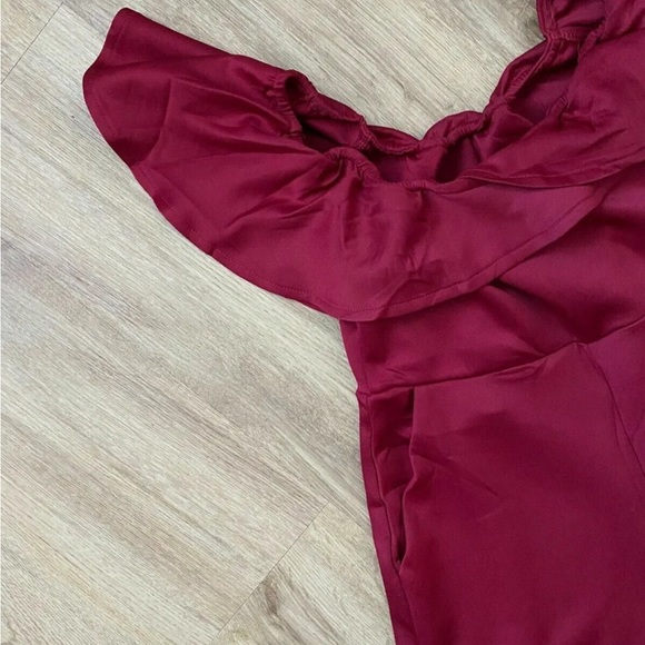ROMWE Off the shoulder Jumpsuit Burgundy Frill Size S 8 UK Wide Leg - Picture 2 of 4